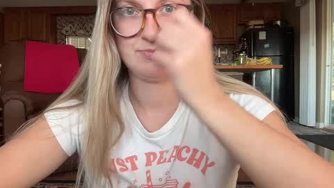 Snapshot of wanderlustjade chatting on December 2024 08:07:02 PM Jade Adonis online show from December 2024 08:07:02 PM