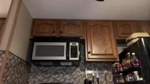 Snapshot of wanderlustjade chatting on December 2024 02:20:01 AM Jade Adonis online show from December 2024 02:20:01 AM