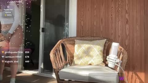 Snapshot of wanderlustjade chatting on January 2025 05:53:01 PM Jade Adonis online show from January 2025 05:53:01 PM