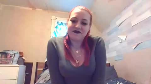 warwhore24 online show from December 2024 05:16:01 PM