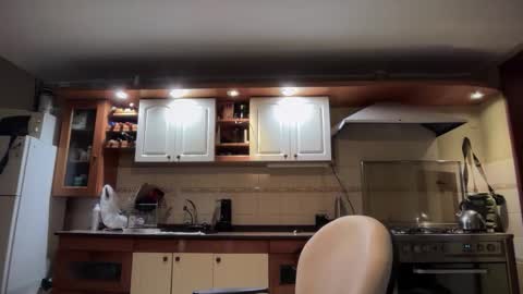 wearetwo online show from November 2025 04:25:02 AM