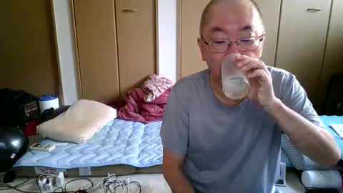 watanosmoking online show from October 2025 01:26:01 AM