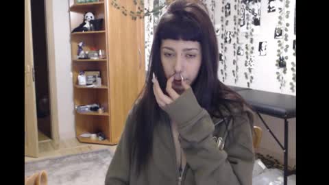 Mina online show from December 2025 01:34:02 AM