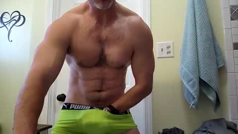 waynekent80 online show from February 2026 06:02:02 PM