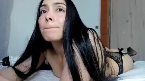 we_we77 online show from November 2025 11:03:01 PM