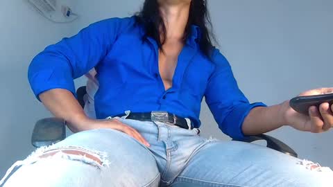 Snapshot of webcamjl chatting on January 2025 10:33:01 PM Balruk online show from January 2025 10:33:01 PM