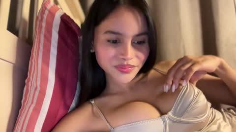 Snapshot of webcammaggie chatting on December 2025 05:18:02 PM Maggie online show from December 2025 05:18:02 PM