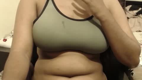 Snapshot of webshowxxx chatting on November 2025 10:03:01 AM mina online show from November 2025 10:03:01 AM