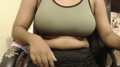 Snapshot of webshowxxx chatting on November 2025 03:48:02 PM mina online show from November 2025 03:48:02 PM