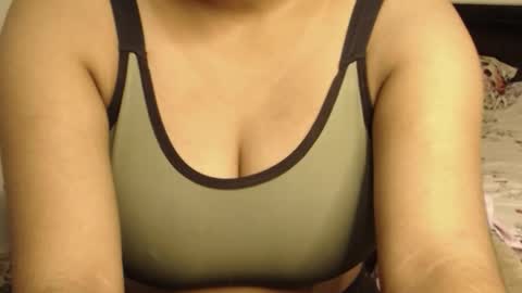 Snapshot of webshowxxx chatting on November 2025 07:45:01 AM mina online show from November 2025 07:45:01 AM