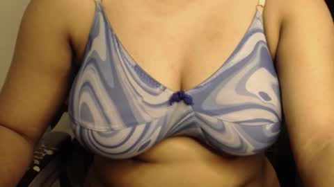 Snapshot of webshowxxx chatting on December 2025 07:02:02 AM mina online show from December 2025 07:02:02 AM