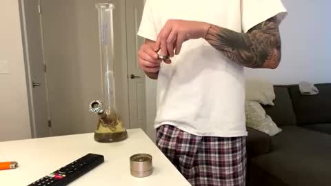 weeklymarz97 online show from November 2025 10:21:02 PM