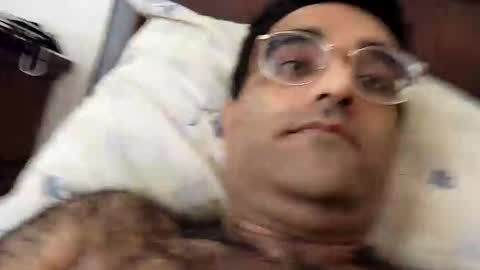 Snapshot of wefjkasdhfsn chatting on December 2025 05:40:02 PM Your Toy Joy Boy online show from December 2025 05:40:02 PM