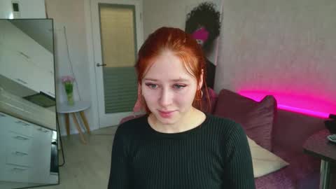 Snapshot of weisser_moon chatting on February 2026 05:25:02 AM Weisser moon online show from February 2026 05:25:02 AM