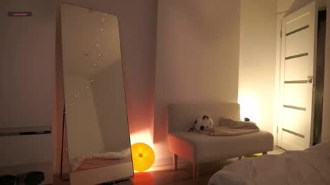 Maya online show from March 2026 07:28:01 PM