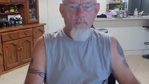 Snapshot of wellhelloo chatting on February 2026 07:48:01 PM Wellhelloo online show from February 2026 07:48:01 PM