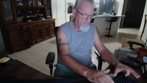 Snapshot of wellhelloo chatting on February 2026 07:12:01 PM Wellhelloo online show from February 2026 07:12:01 PM