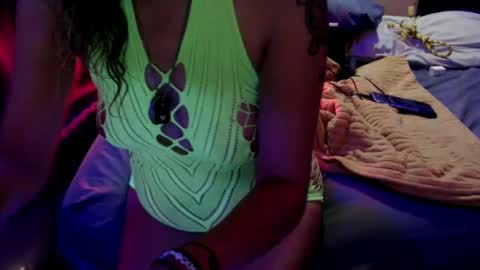 Snapshot of weluvwoman84 chatting on February 2025 08:01:01 AM RiZZA and MiKE online show from February 2025 08:01:01 AM