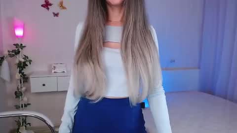 Wendi Foster online show from February 2025 05:31:01 PM