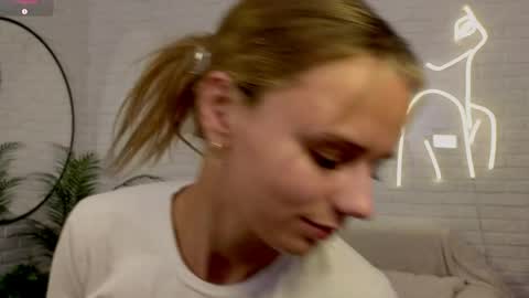 Im Wendy online show from April 2026 09:19:01 PM