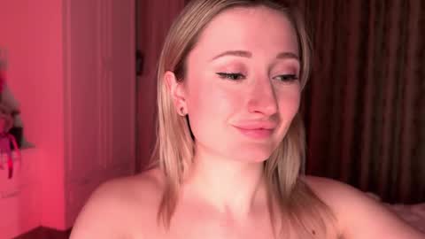 Snapshot of wendy_amber chatting on January 2025 08:42:01 PM Daisy online show from January 2025 08:42:01 PM