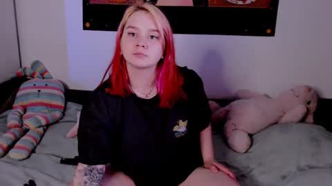 Snapshot of wendyycandy chatting on June 2026 03:27:01 PM wendyycandy online show from June 2026 03:27:01 PM