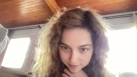 Snapshot of wenus_ss chatting on December 2024 03:45:02 PM wenus_ss online show from December 2024 03:45:02 PM