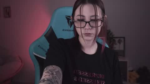 little girl who is always rightLisa online show from February 2025 02:25:01 AM