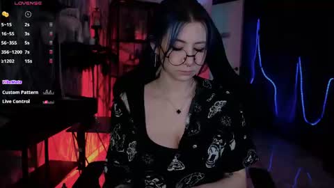 little girl who is always rightLisa online show from June 2026 01:17:02 AM