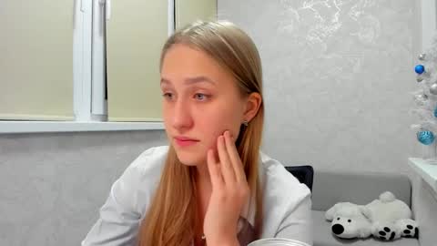 Sonya online show from December 2024 04:49:01 PM