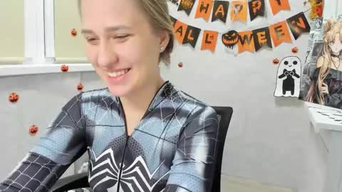 Sonya online show from October 2025 11:53:01 PM