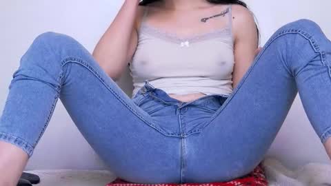 Beatrice Moan from LovenseWet from Tip MenuOpen for Private online show from December 2025 11:11:02 PM