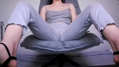 Beatrice Moan from LovenseWet from Tip MenuOpen for Private online show from May 2026 09:44:02 PM