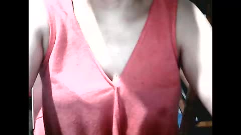 Snapshot of wethornypussy4u chatting on November 2025 12:38:02 AM wethornypussy4u online show from November 2025 12:38:02 AM