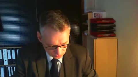 Snapshot of wetsuitedman chatting on March 2026 07:10:01 AM Franz online show from March 2026 07:10:01 AM
