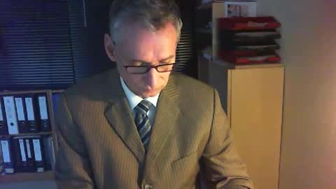 Snapshot of wetsuitedman chatting on March 2026 04:56:01 PM Franz online show from March 2026 04:56:01 PM
