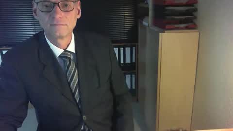 Snapshot of wetsuitedman chatting on March 2026 02:29:01 PM Franz online show from March 2026 02:29:01 PM