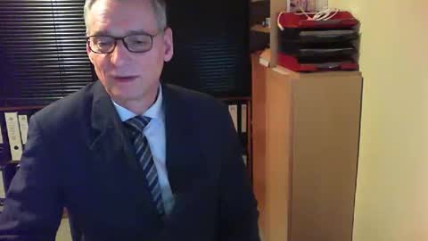 Snapshot of wetsuitedman chatting on April 2026 04:21:01 AM Franz online show from April 2026 04:21:01 AM