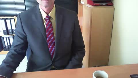 Snapshot of wetsuitedman chatting on April 2026 12:43:01 PM Franz online show from April 2026 12:43:01 PM
