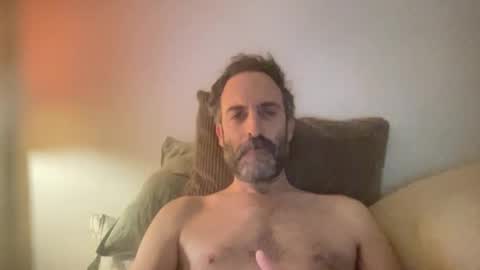 Snapshot of whiskylovexxx chatting on October 2025 03:57:02 PM WhiskyLove online show from October 2025 03:57:02 PM