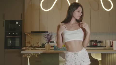 Naomi online show from October 2025 02:14:02 AM