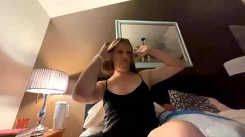 Whisper online show from October 2025 06:22:02 AM