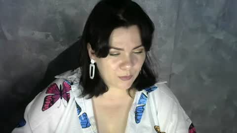 white__queen_ online show from July 2026 07:00:01 AM