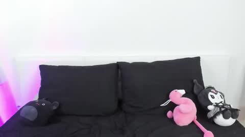 Bella online show from September 2025 01:18:01 AM