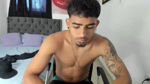 Snapshot of white_master444 chatting on May 2026 05:43:01 PM white online show from May 2026 05:43:01 PM