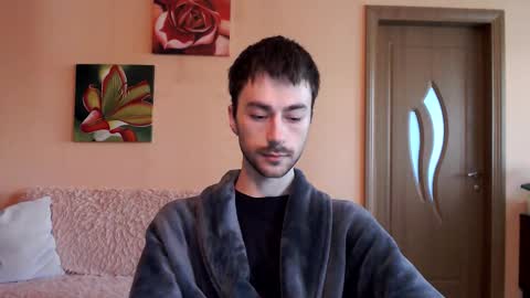 Tom online show from September 2025 01:38:01 PM