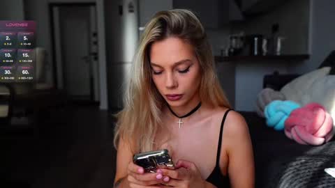 Kate  online show from February 2025 09:47:02 AM