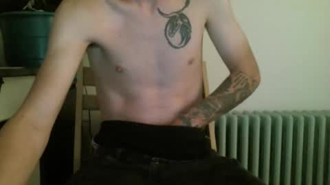 Snapshot of whiteboyslim21 chatting on November 2025 08:25:02 AM whiteboyslim21 online show from November 2025 08:25:02 AM