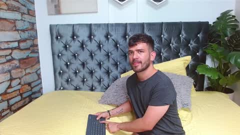 Snapshot of whitedylan9 chatting on February 2025 08:32:01 PM Dylan white online show from February 2025 08:32:01 PM