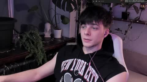 Gus online show from December 2024 05:23:02 PM